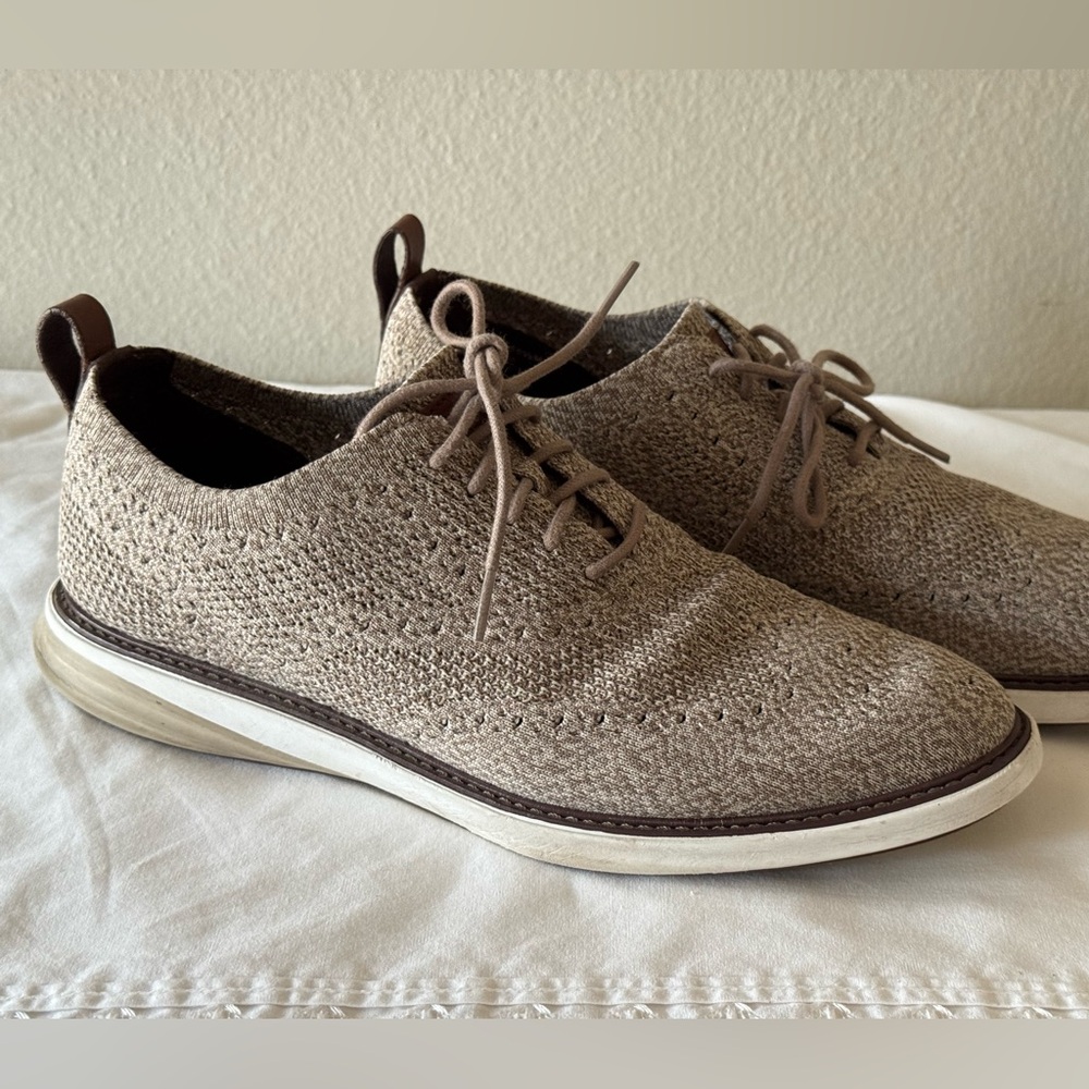 COLE HAAN Grand Evolution Wingtip Knit Oxfords -  C33108 - Beige
Men’s 10.5